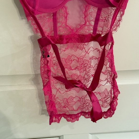 Victoria's Secret Fuchsia Lace Bustier - Picture 9 of 12